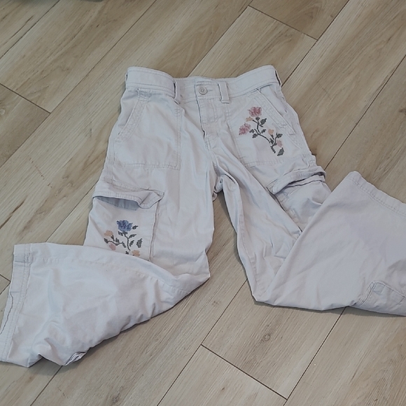 abercrombie kids Other - Abercrombie Kids Floral Embroidered Cargo Pants High Waist Flait 13/14